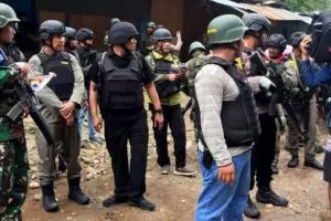 Bravo, aparat TNI/Polri bebaskan 346 sandera dari kelompok bersenjata