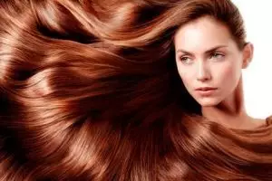 Salah cara keramas bikin rambut berketombe, benarkah?