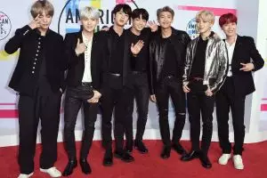 6 Outfit style BTS saat tampil di America Music Awards 2017