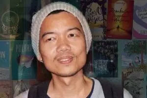 4 Kontroversi ini pernah dilakukan Tere Liye, bikin warganet gemes