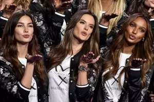 8 Gaya terbaik Angel Victoria's Secret Fashion Show 2017 After Party