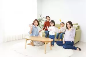 Ingin punya mom squad yang solid seperti Nia Ramadhani? Ini tipsnya