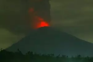 Pengungsi Gunung Agung masuki Lombok, Kemensos dirikan posko 24 jam