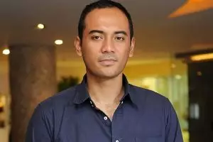 Pernah hidup susah, Ario Bayu tak sulit berperan jadi cleaning service
