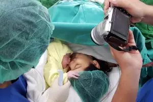 Terungkap, ini nama anak kedua Titi Kamal dan Christian Sugiono