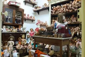 Intip rumah sakit boneka tertua di dunia yang eksis hingga kini