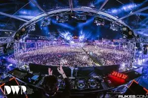 3 Gebrakan Djakarta Warehouse Project tahun ini wajib banget ditonton!