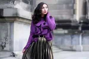 10 Mix & match outfit ultraviolet, warna yang bakal ngetren di 2018