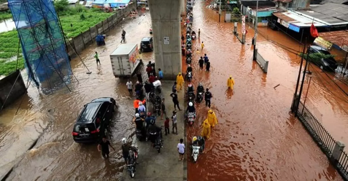 Bukan karena hujan deras, ini 5 fakta banjir Jakarta yang bikin kaget
