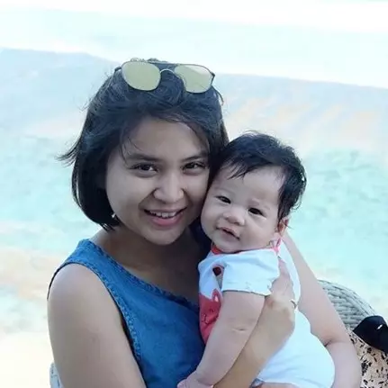 Penampilan 6 artis tomboi ketika sudah punya anak, keibuan banget