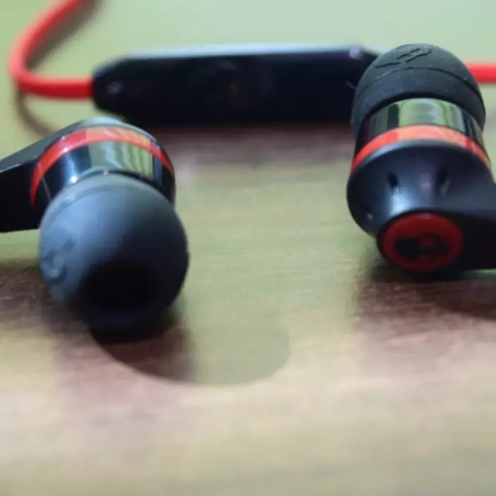 5 Earphone murah tapi nggak murahan ini siap bikin kamu eargasm