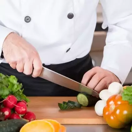 10 Trik memasak ini bisa bikin kamu bak chef profesional