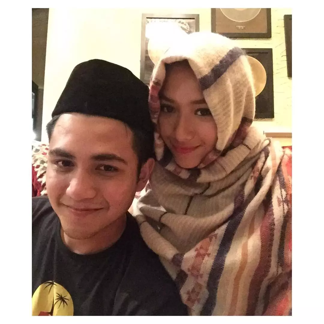 9 Potret Adzana Bing Slamet saat berhijab, makin anggun dan cantik