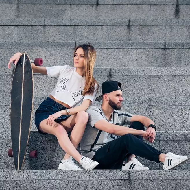 3 Jenis sepatu Adidas ini cocok banget dipadukan dengan outfitmu