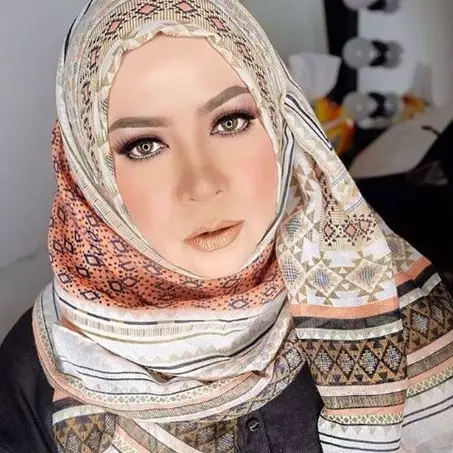 Berangkat ke Palestina, begini suasana haru pamitan Melly Goeslaw