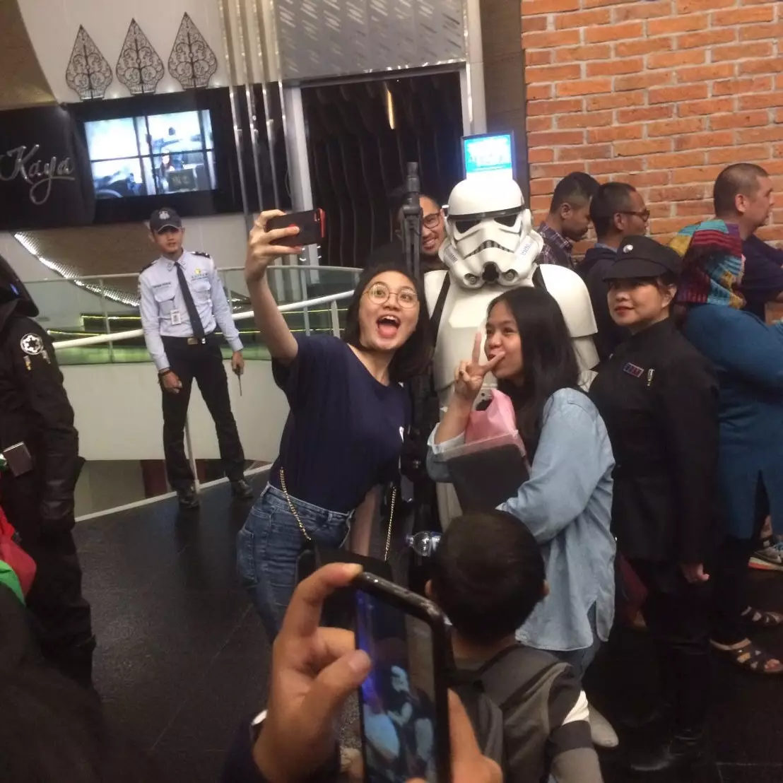 Begini keseruan nobar film Star Wars: The Last Jedi bareng GO-JEK