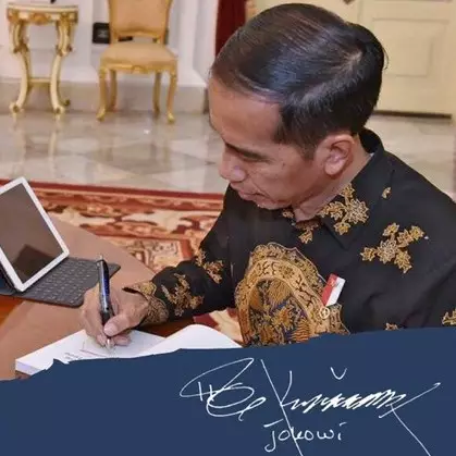 Jokowi ungkap 4 angka rahasia di tanda tangannya, kamu bisa temukan?