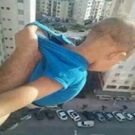 5 Orang ini rela lakukan aksi gila demi dapatkan perhatian warganet