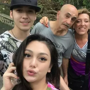 6 Potret Celine Evangelista usai melahirkan, kelihatan lebih berisi