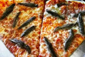 7 Toping pizza ini bikin kamu mikir dua kali untuk makan, ada terinya