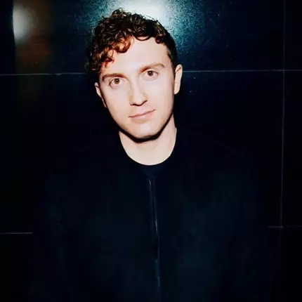 10 Potret calon suami Meghan Trainor, mantan aktor cilik film Spy Kid