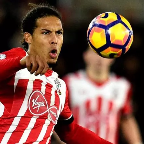 5 Barang yang bisa dibeli setara transfer Virgil van Dijk ke Liverpool