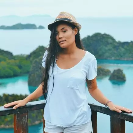 10 Potret Wulan Russell, cewek peduli alam yang nantangin Ria Ricis 