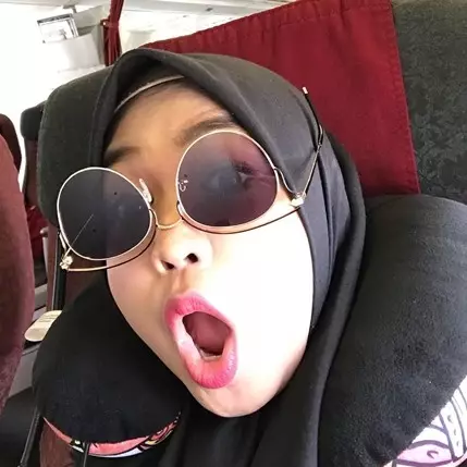 Dinilai banyak tingkah, 8 postingan Ria Ricis ini kerap tuai hujatan