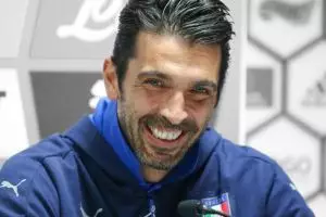 Putuskan pensiun akhir tahun, ini penyesalan terbesar Gianlugi Buffon