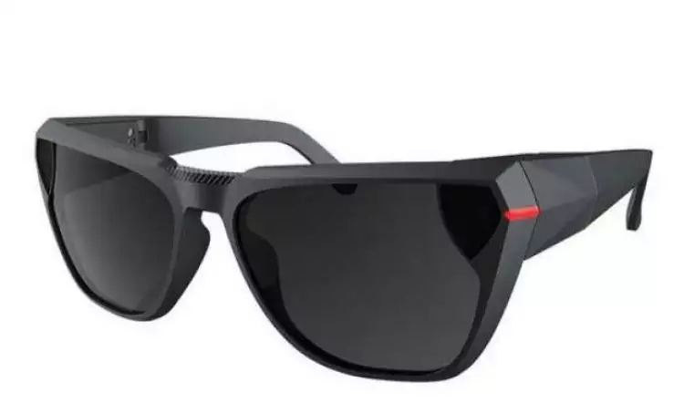Kacamata hitam ini mampu rekam video kualitas HD, canggih abis