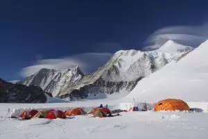 Ekspedisi Seven Summits, Mapala UI taklukan puncak tertinggi Antartika