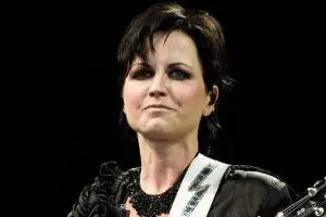 Vokalis Cranberries Dolores O'Riordan meninggal dunia