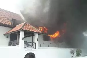 7 Foto kebakaran di Museum Bahari Jakarta, hanguskan benda bersejarah