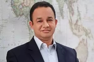 Bukan politisi, 3 mantan menteri Jokowi ini maju di pilgub