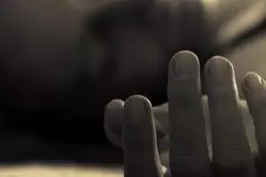 5 Kisah tragis ibu bunuh anaknya pakai racun, kejam banget