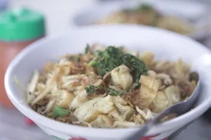 3 Bubur ayam paling nagih di Jakarta, ada yang langganan orang top lho