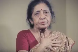 Jadi perokok pasif, nenek ini idap kanker dan tenggorokannya dilubangi