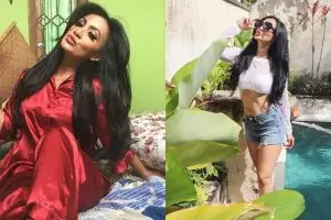 10 Gaya seksi aktris senior Nella Anne, hobi pose bibir monyong