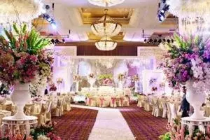 Warna ungu akan menjadi tren pernikahan 2018, ini alasannya