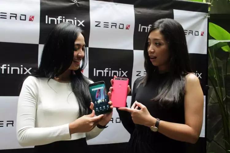 Infinix Zero 5, ponsel pintar yang diklaim sebagai penantang iPhone8