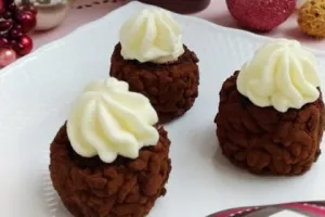 Penampakan sushi edisi Valentine, rasa manis dengan cokelat dan keju