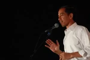 Viral, mahasiswa ini beri 'kartu kuning' ke Presiden Jokowi