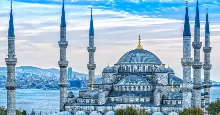 10 Masjid ini dinilai paling indah di dunia, bikin khusyuk ibadah