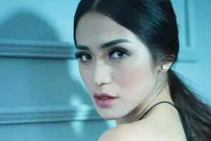 Tak pernah diekspos, Jessica Iskandar akhirnya ungkap orangtuanya