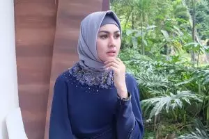 Mantap berhijab, Kartika Putri minta ini kepada warganet