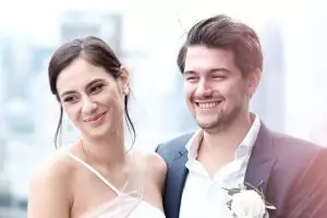 Marissa Nasution berduka, salah satu dari bayi kembarnya meninggal