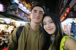 So sweet, 10 gaya wefie Natasha & Verrell ini couple goals banget