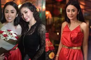 10 Potret seru bridal shower Selvi Kitty, bentuk kuenya vulgar banget!