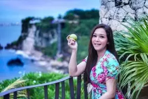 10 Foto lawas Maia Estianty, bukti cantiknya nggak luntur oleh usia