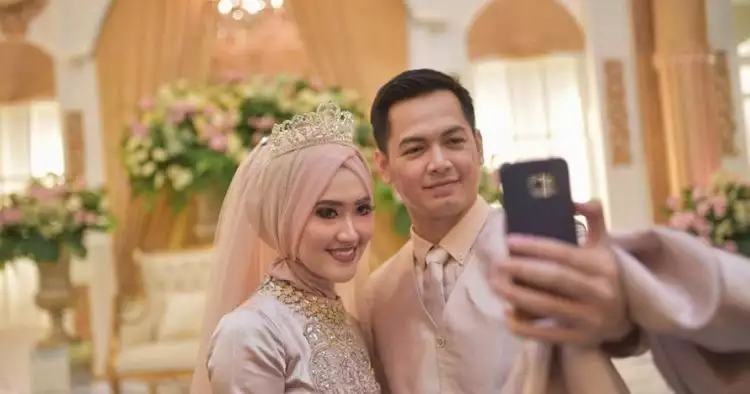 Posting foto bareng istri baru & mantan istri, Tommy Kurniawan dipuji